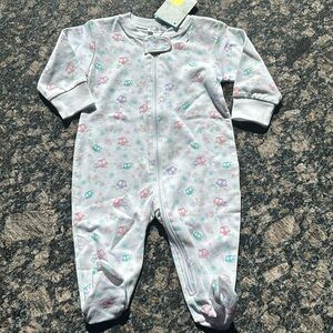 NWT Kissy Kissy owl footie in size 6-9 months